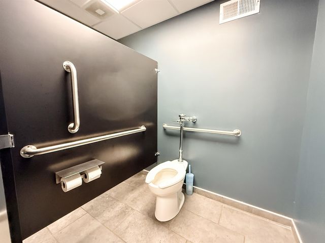 110 W JOHNSON, Staunton, VA 24401