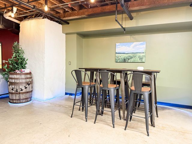 110 W JOHNSON, Staunton, VA 24401