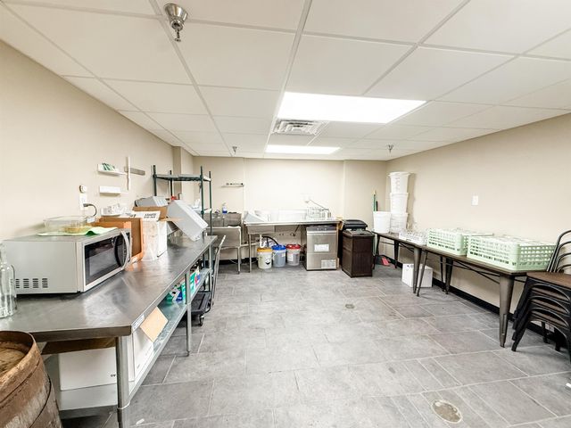 110 W JOHNSON, Staunton, VA 24401