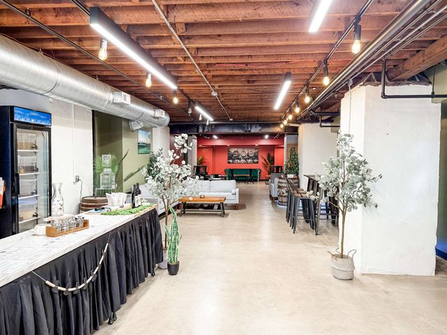 110 W JOHNSON, Staunton, VA 24401