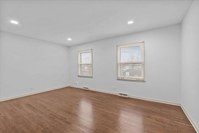 1305 Warwick Court, Deerfield, IL 60015