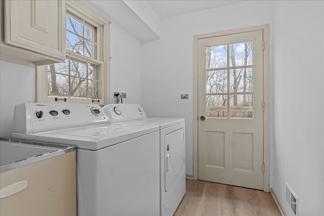 1305 Warwick Court, Deerfield, IL 60015