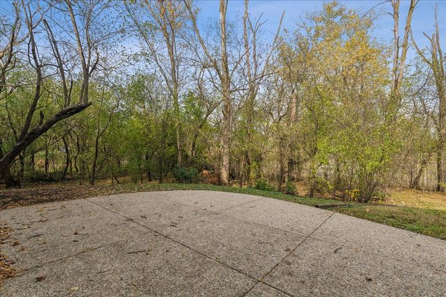 1305 Warwick Court, Deerfield, IL 60015