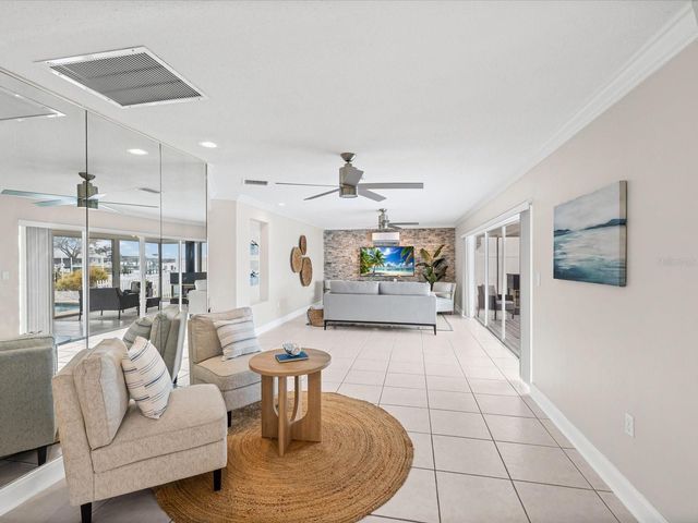 441 PALM ISLAND NE, Clearwater, FL 33767