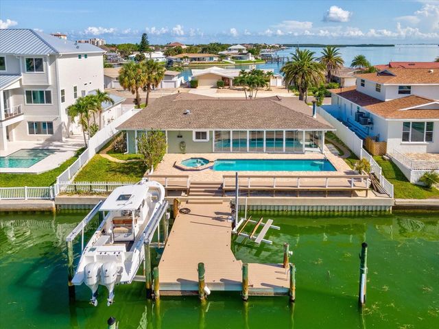 441 PALM ISLAND NE, Clearwater, FL 33767