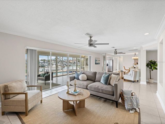 441 PALM ISLAND NE, Clearwater, FL 33767