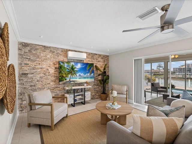 441 PALM ISLAND NE, Clearwater, FL 33767