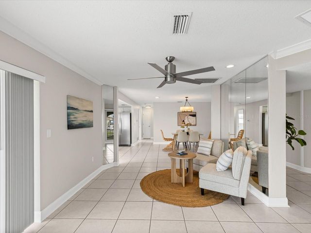 441 PALM ISLAND NE, Clearwater, FL 33767