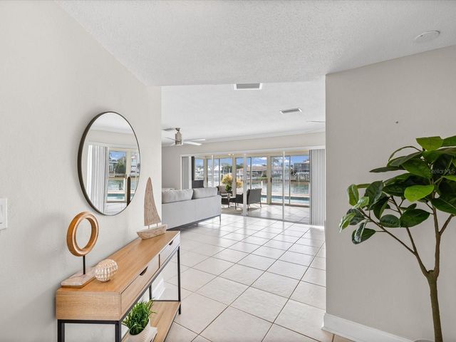 441 PALM ISLAND NE, Clearwater, FL 33767