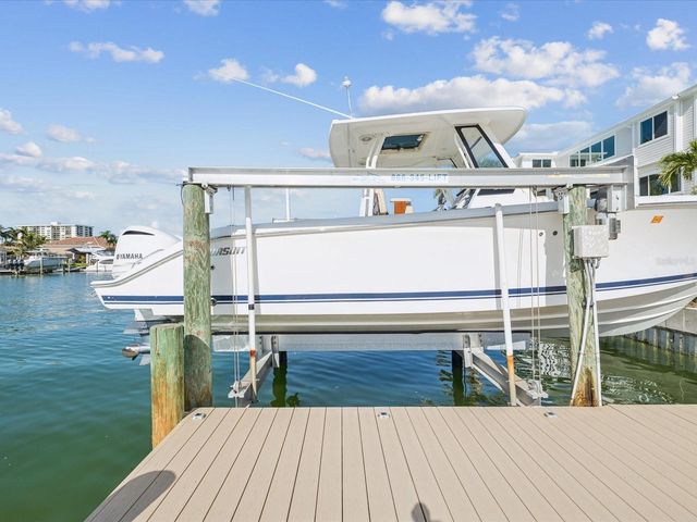 441 PALM ISLAND NE, Clearwater, FL 33767