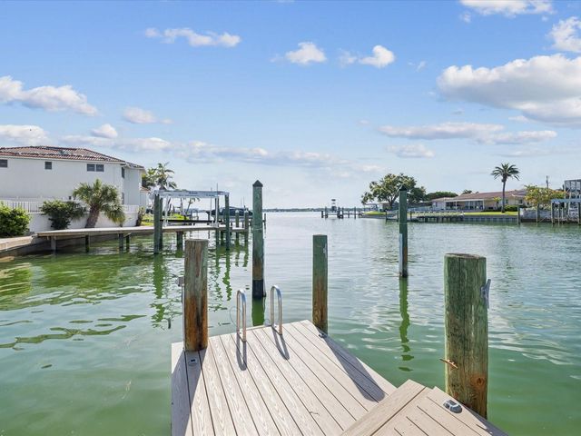 441 PALM ISLAND NE, Clearwater, FL 33767