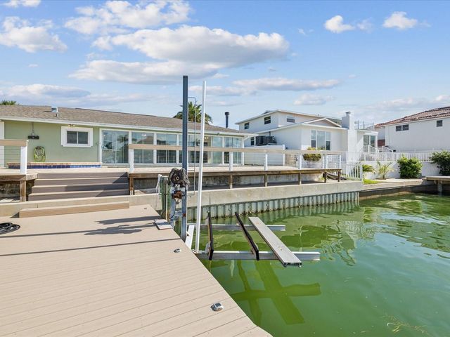 441 PALM ISLAND NE, Clearwater, FL 33767