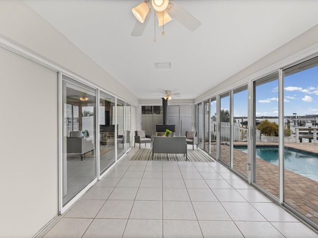 441 PALM ISLAND NE, Clearwater, FL 33767