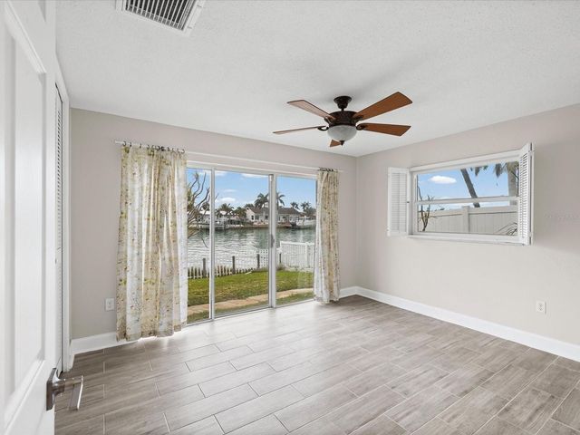 441 PALM ISLAND NE, Clearwater, FL 33767