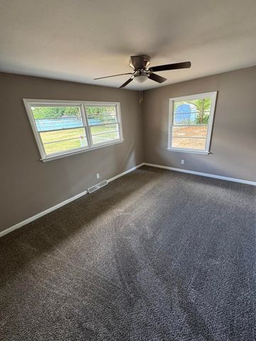 614 W Kerr Street, Springfield, MO 65803