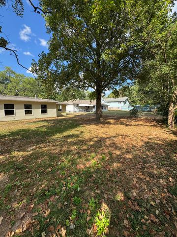 614 W Kerr Street, Springfield, MO 65803