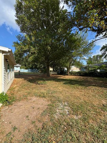 614 W Kerr Street, Springfield, MO 65803