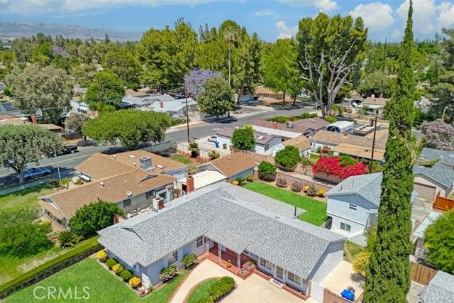 7446 Woodlake Avenue, West Hills (los Angeles), CA 91307