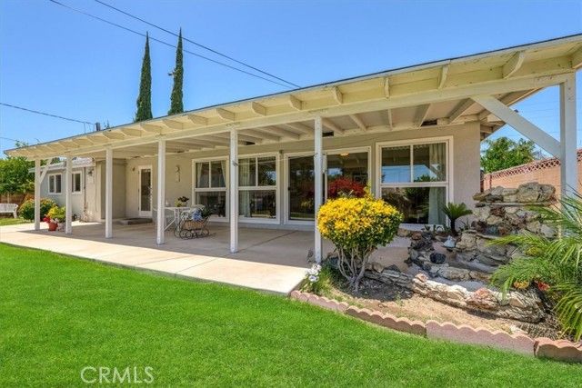 7446 Woodlake Avenue, West Hills (los Angeles), CA 91307