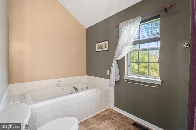 923 CHESTER DR, Pottstown, PA 19465