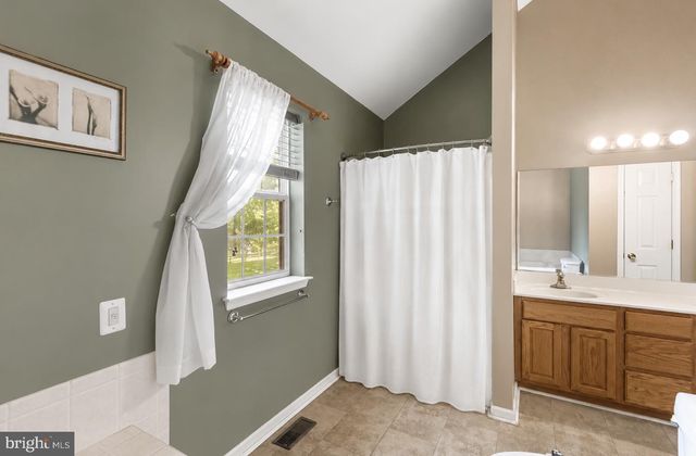 923 CHESTER DR, Pottstown, PA 19465