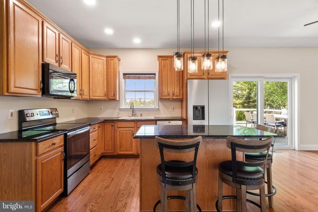 923 CHESTER DR, Pottstown, PA 19465