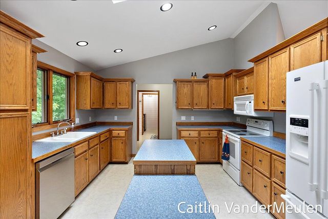 11484 Cameron Avenue, Allendale, MI 49401