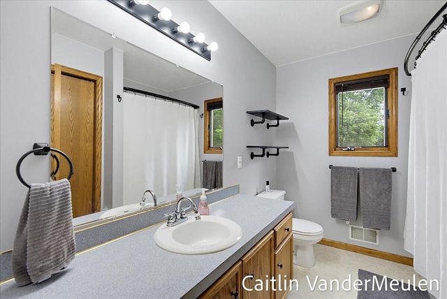 11484 Cameron Avenue, Allendale, MI 49401