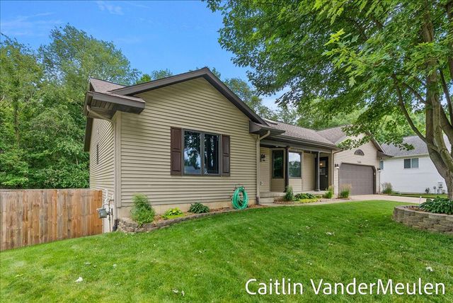 11484 Cameron Avenue, Allendale, MI 49401