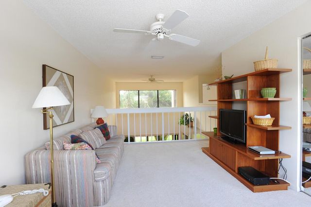 896 Windermere Way, Palm Beach Gardens, FL 33418