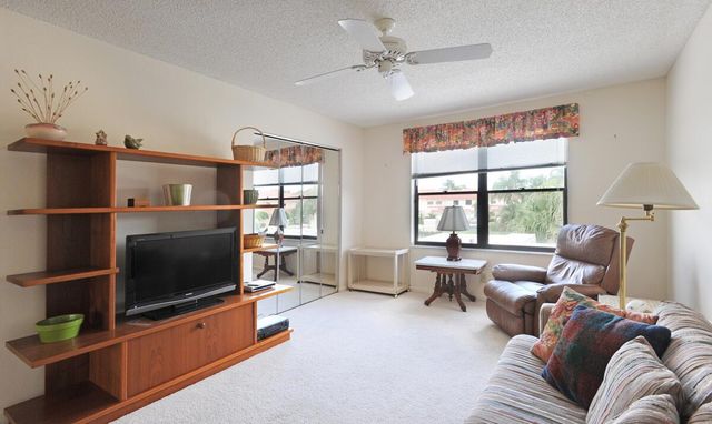 896 Windermere Way, Palm Beach Gardens, FL 33418