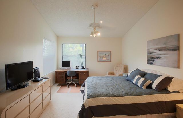 896 Windermere Way, Palm Beach Gardens, FL 33418