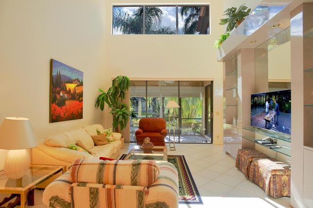 896 Windermere Way, Palm Beach Gardens, FL 33418