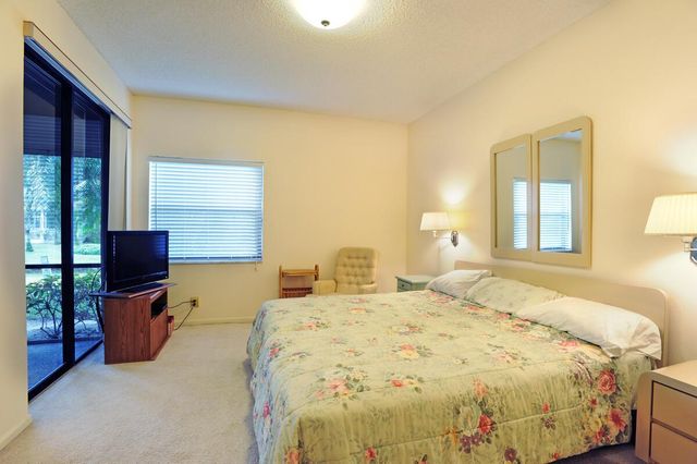 896 Windermere Way, Palm Beach Gardens, FL 33418