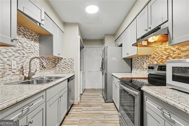 129 Rue Fontaine, Lithonia, GA 30038