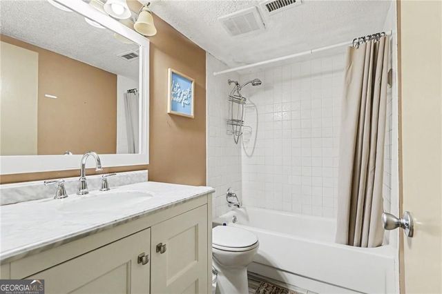 129 Rue Fontaine, Lithonia, GA 30038
