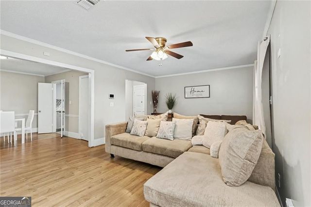 129 Rue Fontaine, Lithonia, GA 30038