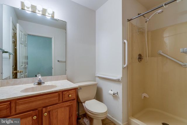 14 OAKGROVE LN, Millersville, PA 17551