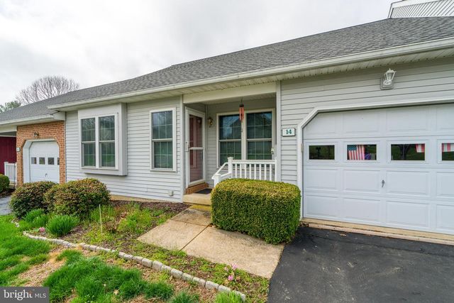 14 OAKGROVE LN, Millersville, PA 17551