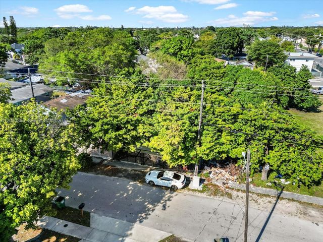1829 NW 62nd Terrace, Miami, FL 33147