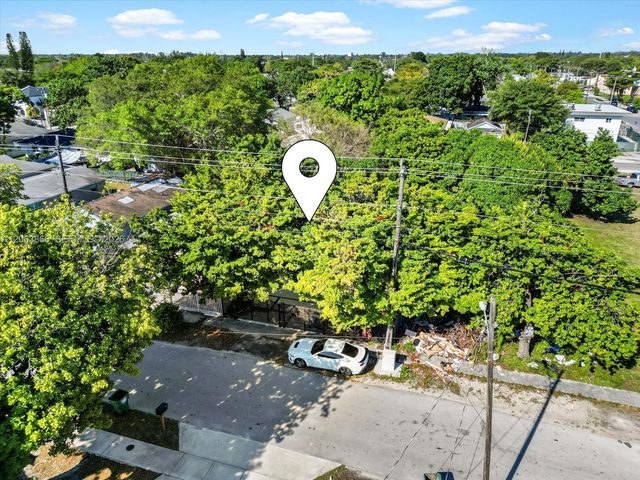 1829 NW 62nd Terrace, Miami, FL 33147