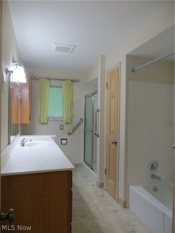 6204 Meadview Drive, Seven Hills, OH 44131