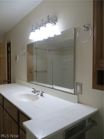 6204 Meadview Drive, Seven Hills, OH 44131