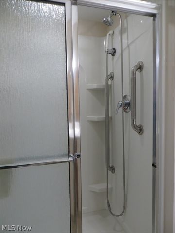 6204 Meadview Drive, Seven Hills, OH 44131