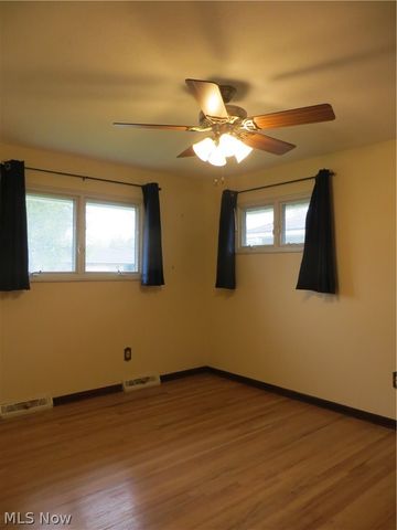 6204 Meadview Drive, Seven Hills, OH 44131