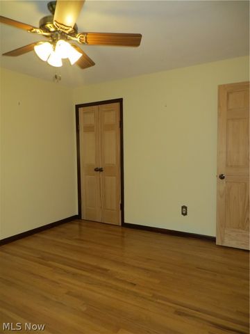 6204 Meadview Drive, Seven Hills, OH 44131