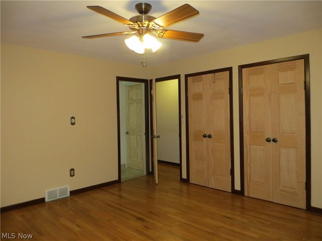 6204 Meadview Drive, Seven Hills, OH 44131