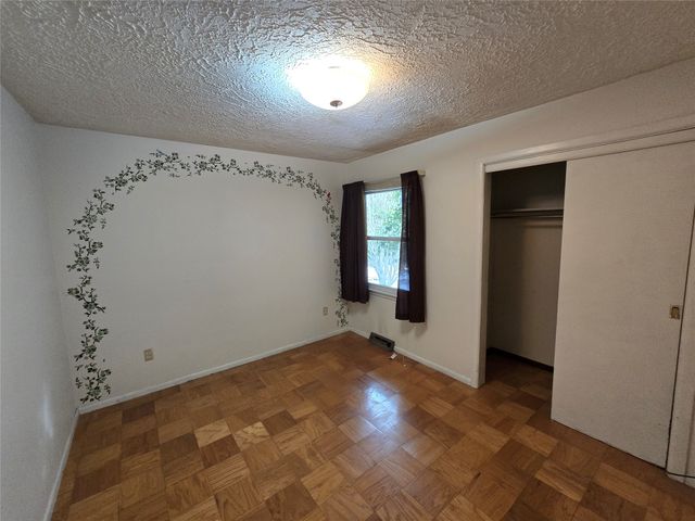 4720 LAWNDALE Drive, Erie, PA 16506