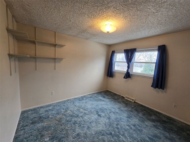 4720 LAWNDALE Drive, Erie, PA 16506