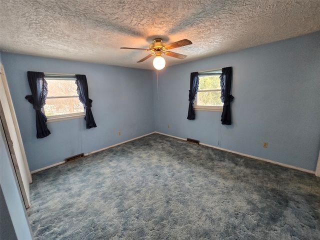 4720 LAWNDALE Drive, Erie, PA 16506